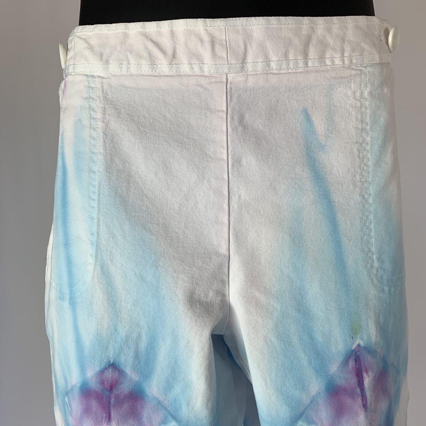 Teal and Magenta Lens Flare Flow | Capri pants | 31” waist
