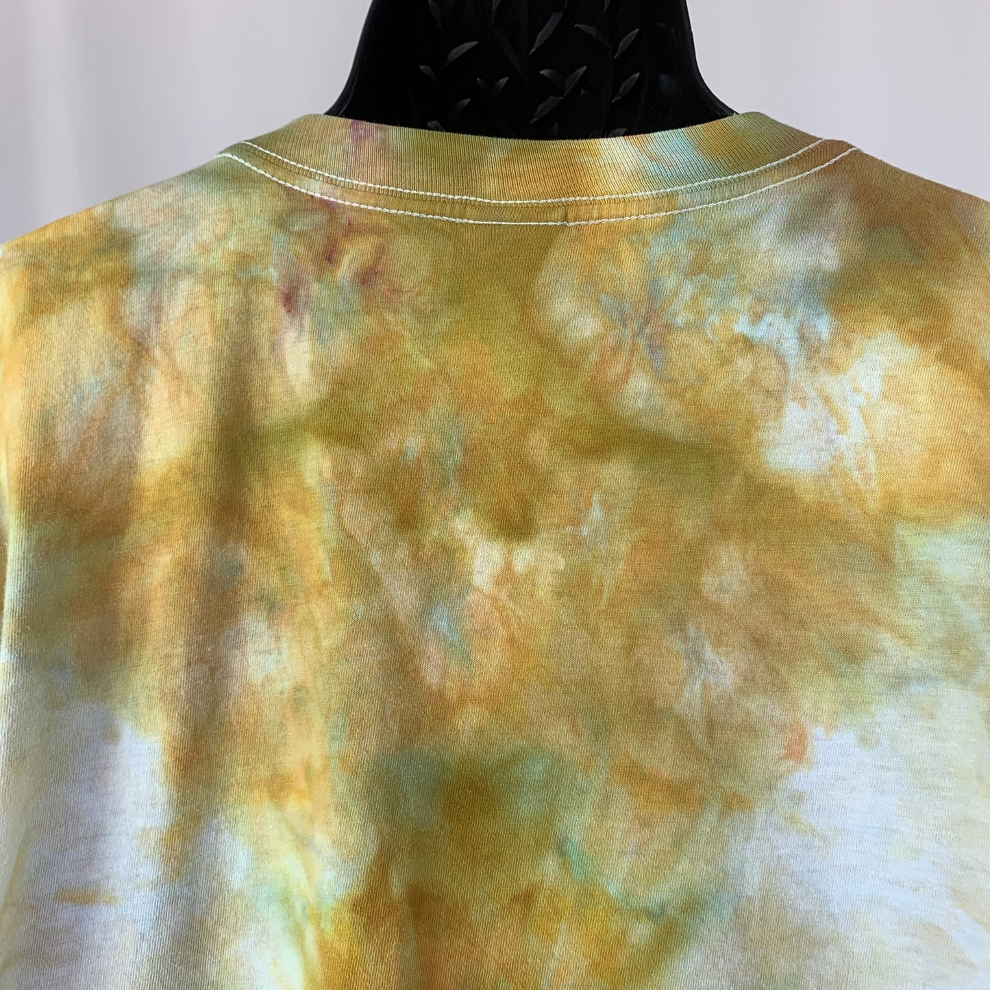 Golden Shining Fractals | T-shirt | 42” chest