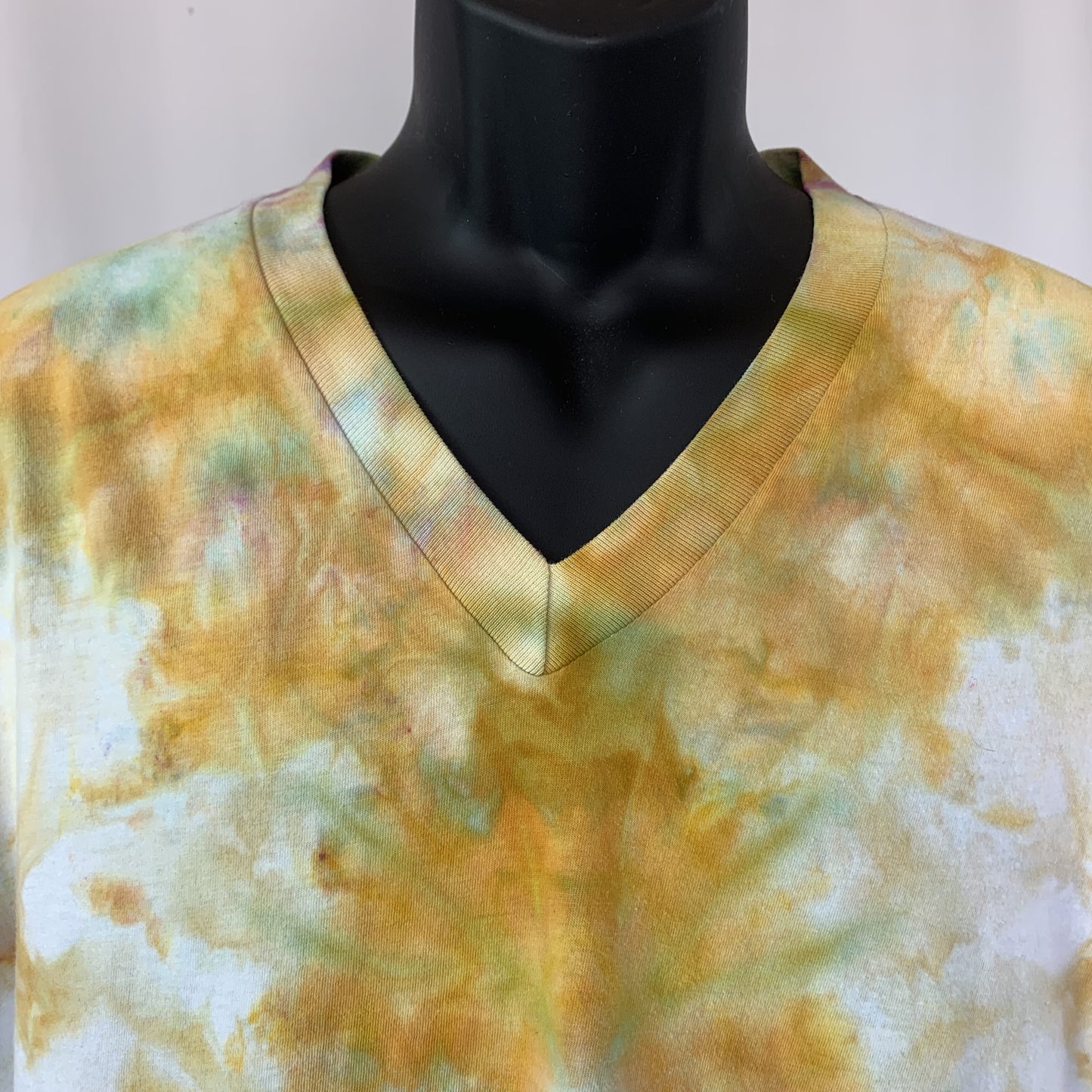Golden Shining Fractals | T-shirt | 42” chest