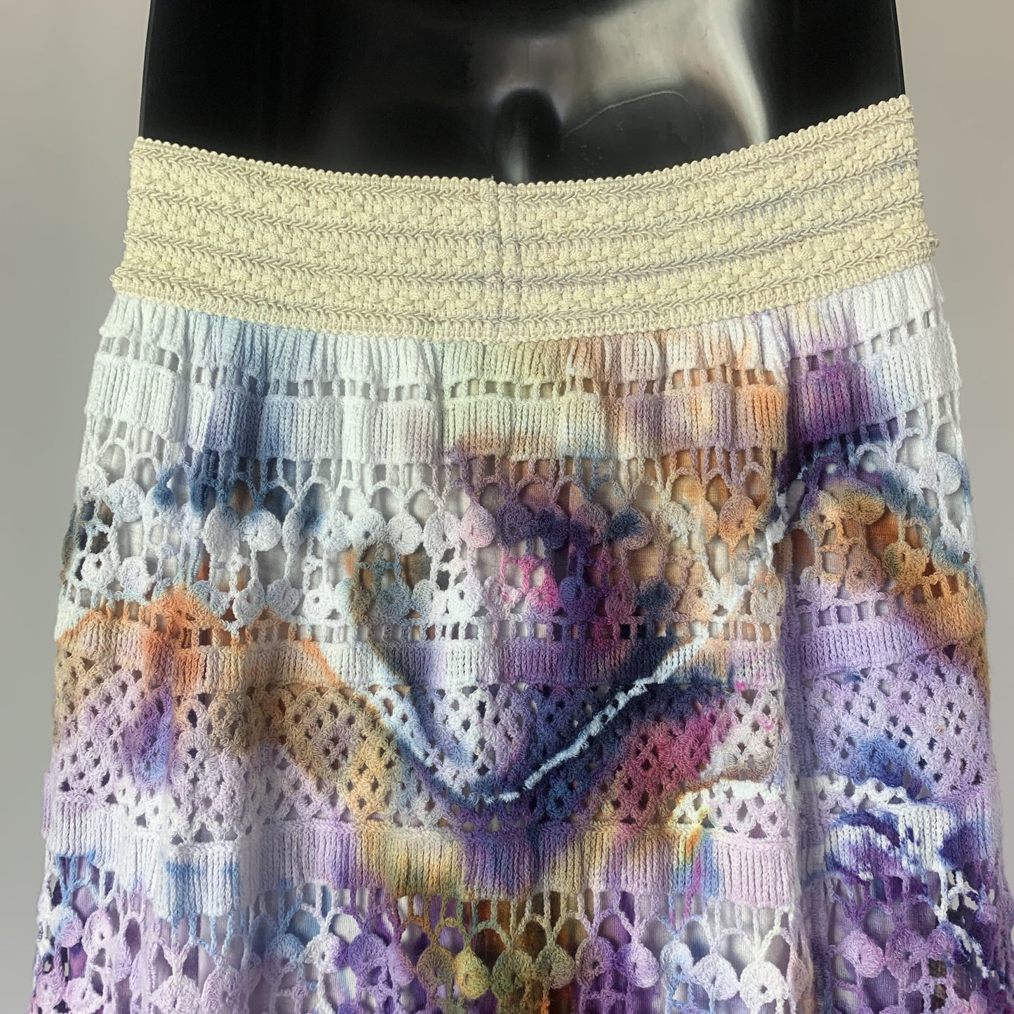 Rococo | Mid-length skirt | 28-38” waist