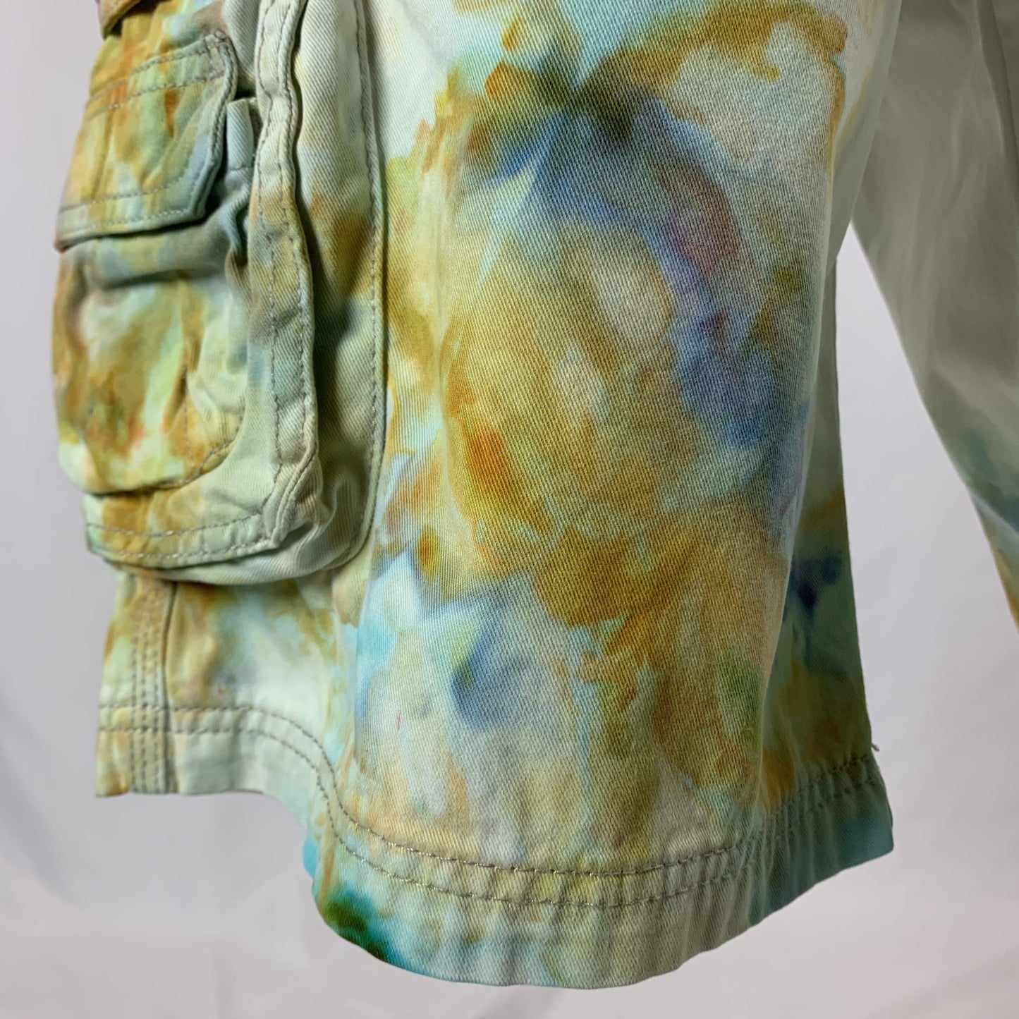 Watercolor Wash | Cargo Shorts | 31” waist